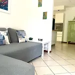 Villa Con Ampio Giardino Esterno E Piscina Condominiale