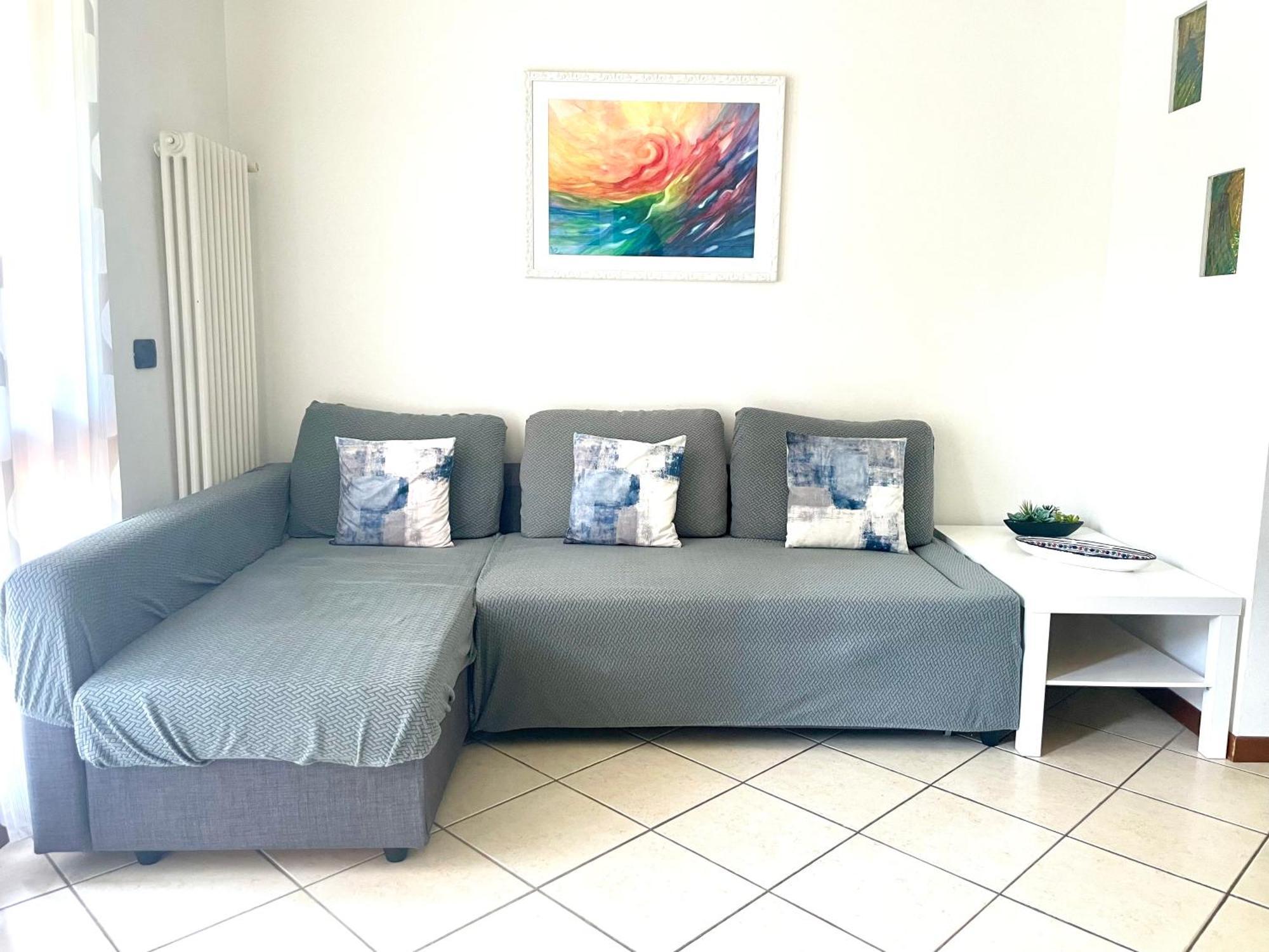Con Ampio Giardino Esterno E Piscina Condominiale Holiday home
